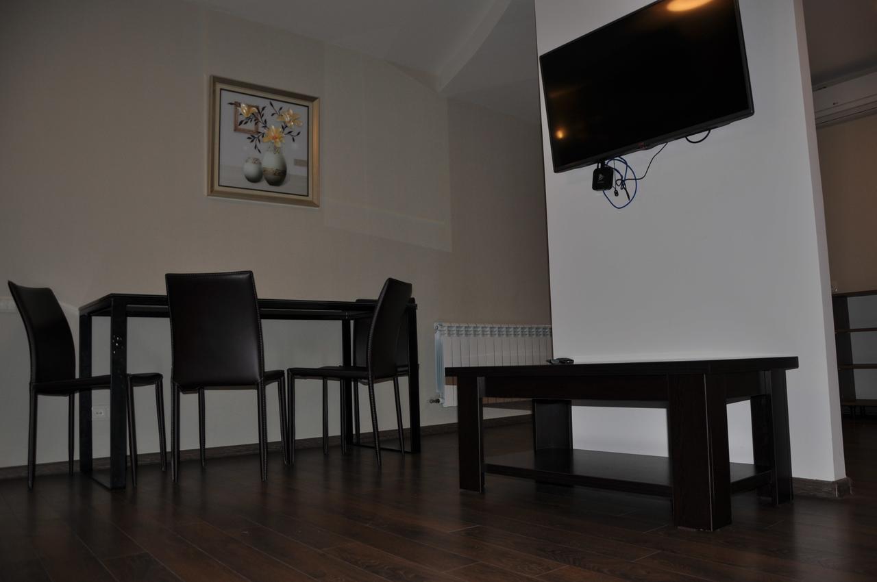 All Seasons Hotel On Freedom Square Tbilisi ภายนอก รูปภาพ