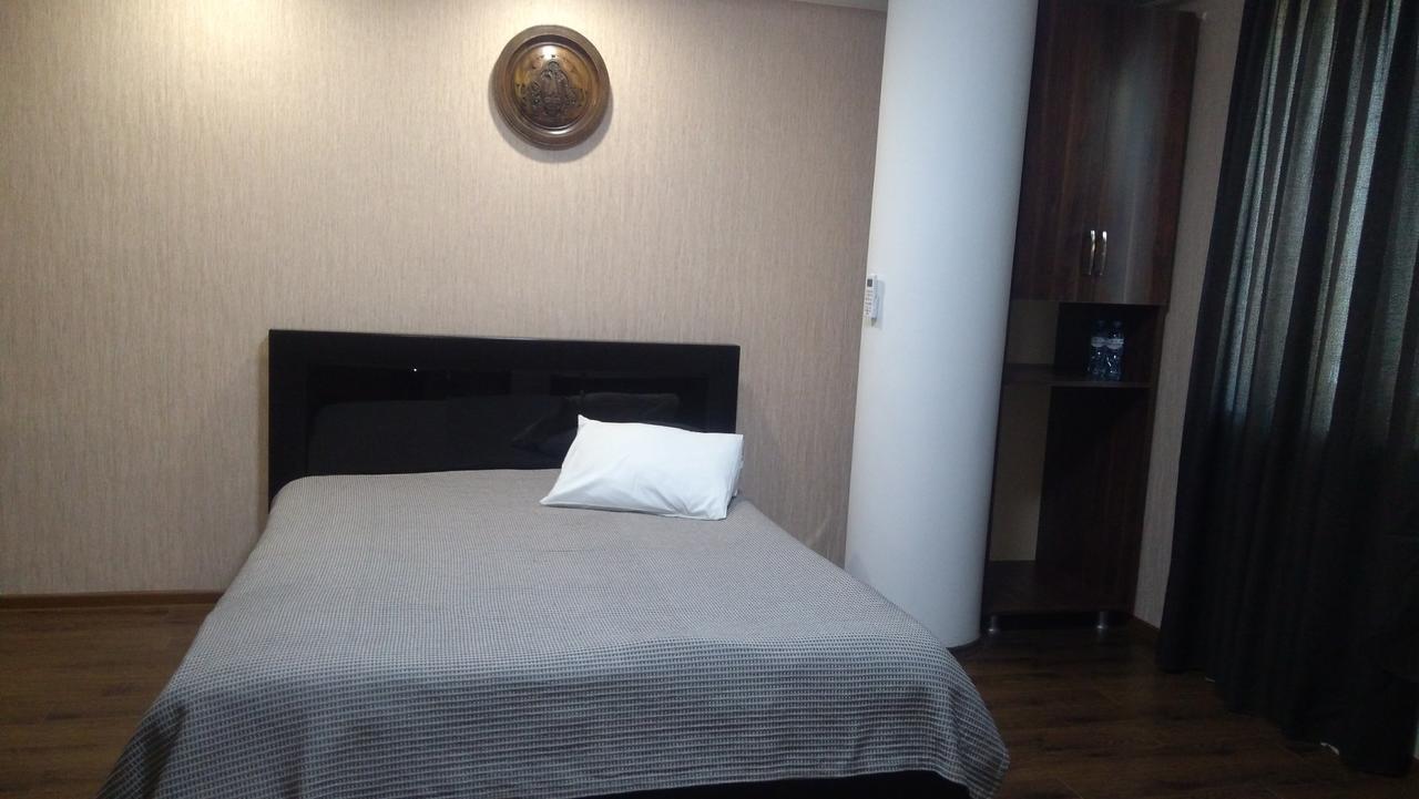 All Seasons Hotel On Freedom Square Tbilisi ภายนอก รูปภาพ